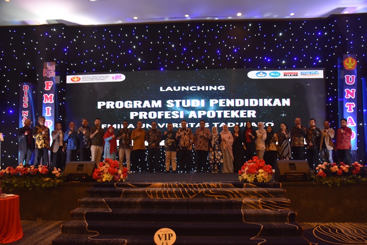 Gala Dinner dan Launching Program Studi Pendidikan Profesi Apoteker: Puncak Pekan Akademik FMIPA Universitas Tadulako Ke-17